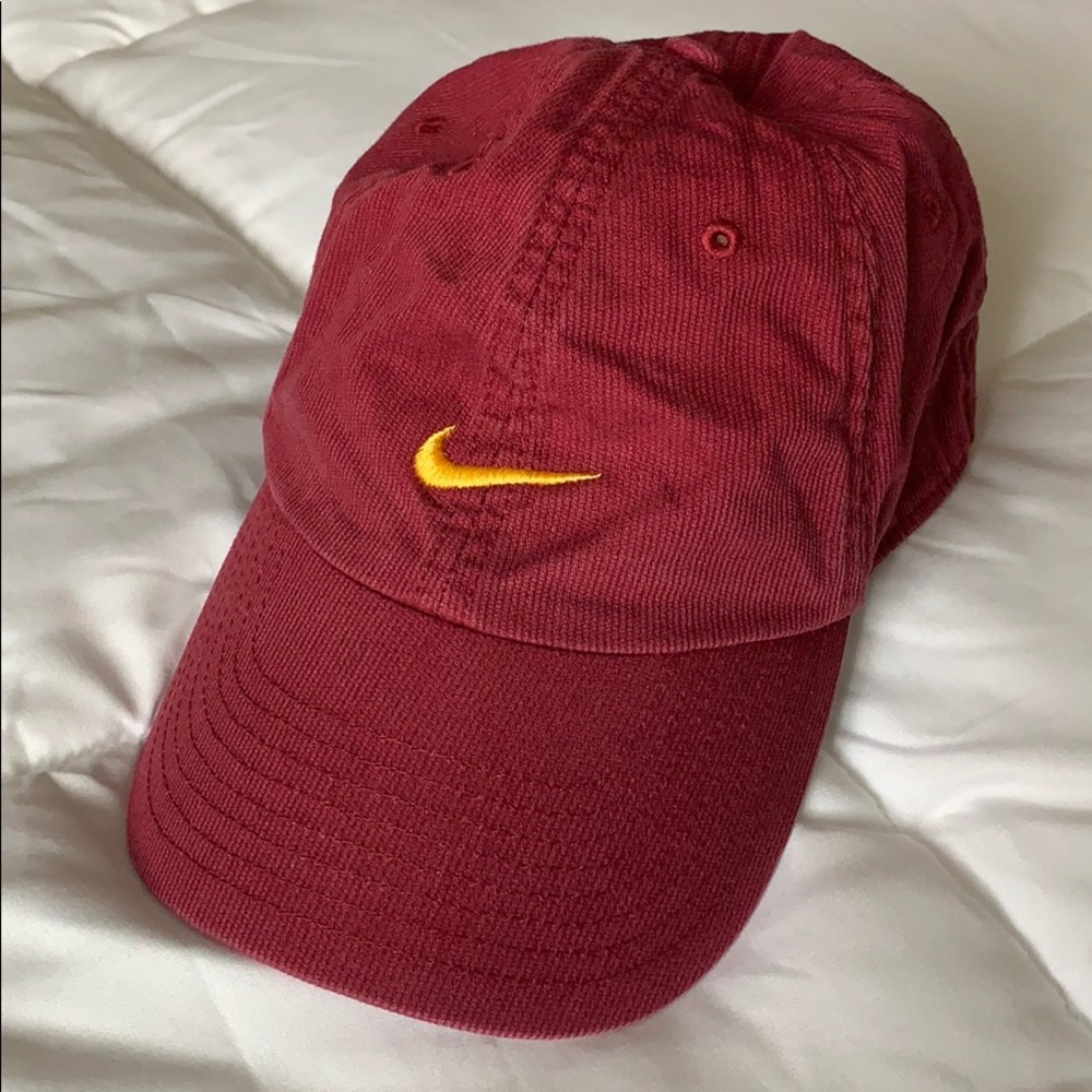 NIKE Red Baseball Cap